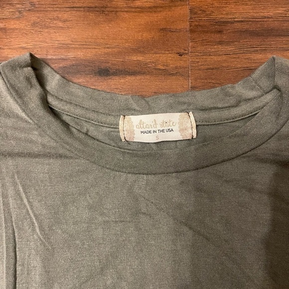 Altar’d State Padded Shoulder Tank Size S - Picture 2 of 2